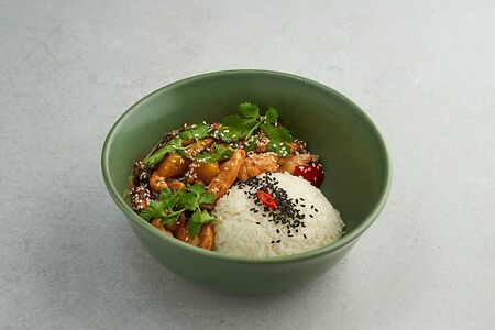 Курица с кешью