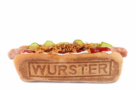 Датский с колбаской в беконе