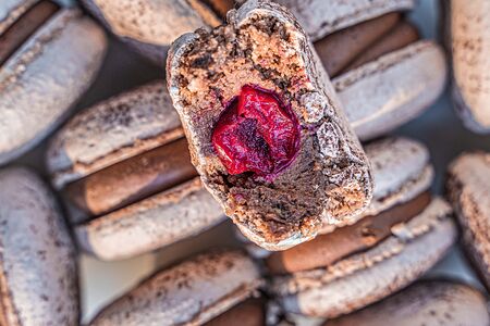 Макаронс Пьяная вишня