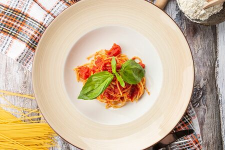 Спагетти Помодоро