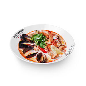 Том ям royal thai с доброй порцией пропаренного риса