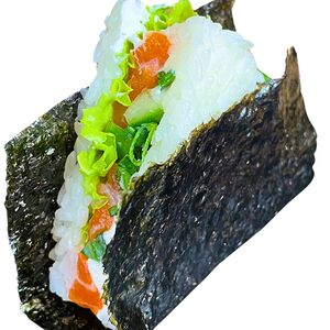 Онигири с лососем