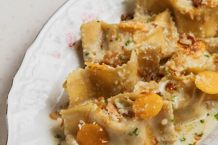 Аньолотти с уткой и тыквой в соусе белое вино