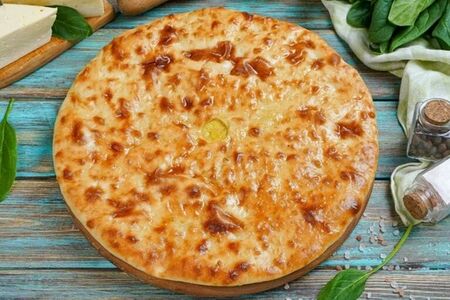 Осетинский пирог с сыром и шпинатом