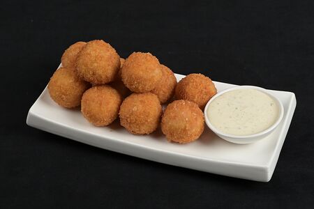 Сырные шарики с беконом