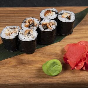 Маки с угрем