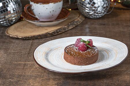 Тарталетка с малиной