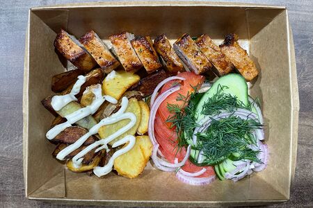 Ланч-бокс со свининой 