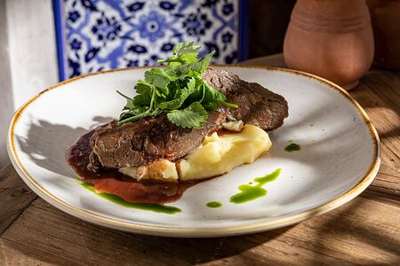 Говяжьи щёчки