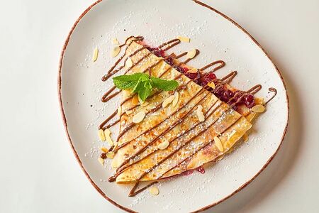 Вишня в темном шоколаде 