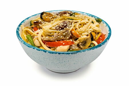 Удон с морепродуктами в сливочном соусе