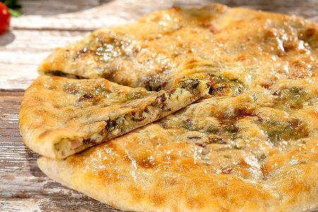 Пирог Сыр и ботва свекольная