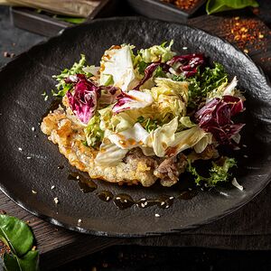 Зеленый салат с уткой по-пекински