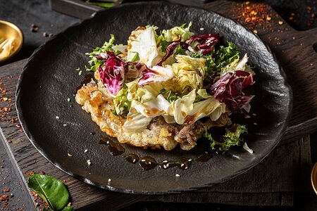 Зеленый салат с уткой по-пекински