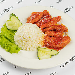 Курица в кисло-сладком соусе с рисом