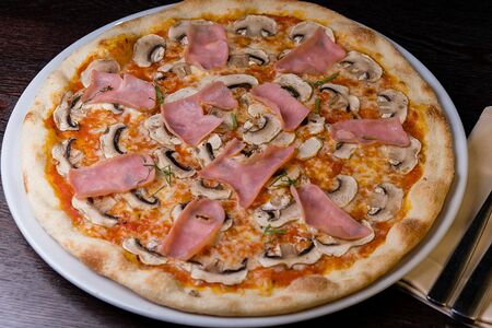 Ветчина и грибы