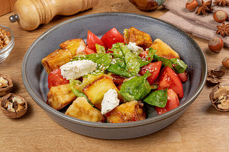 Салат с хрустящими баклажанами