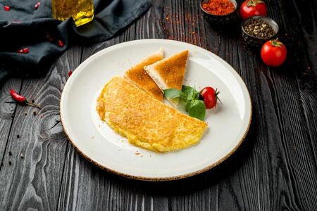 Омлет с ветчиной и сыром