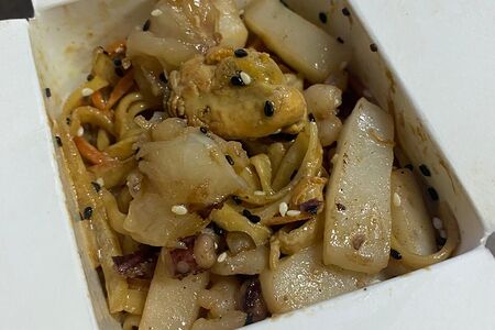 Удон с морепродуктами