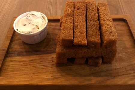 Гренки чесночные