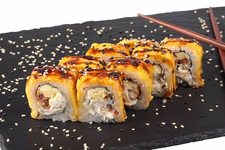 Ролл Хикари Запеченный