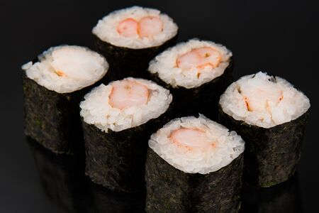 Классический ролл с тигровой креветкой