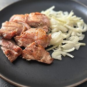 Шашлык из филе куриного бедра