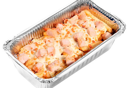 Картофель фри из печи с курицей и сыром