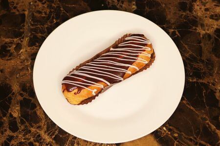 Эклер с апельсиновым кремом