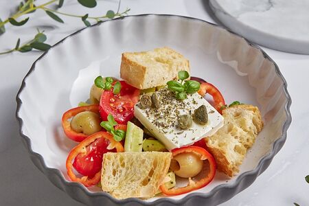 Салат греческий