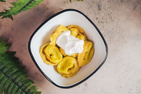 Пельмени Скажите сыыыр со сметаной