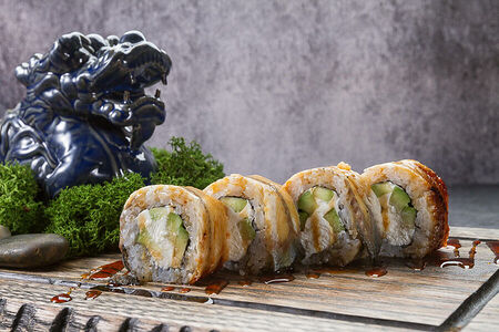 Ролл филадельфия с угрем