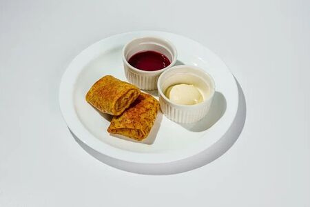 Блинчики с яблоками и корицей