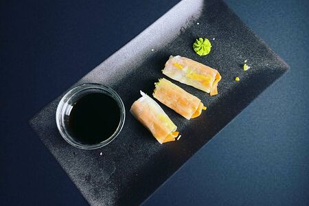 Спринг-ролл На-Уй