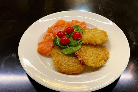 Драники с лососем