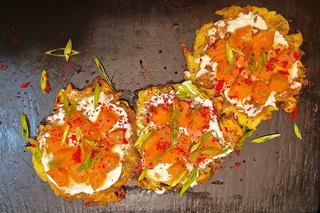 Пуфферы с лососем