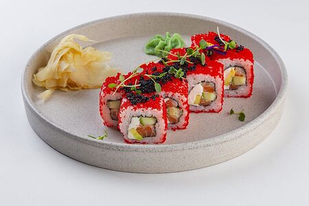 Ролл Калифорния с лососем