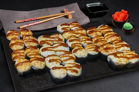 Сет роллов большой запеченный