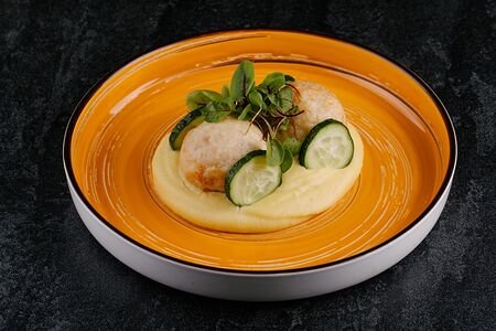 Сливочные котлетки с картофельным пюре