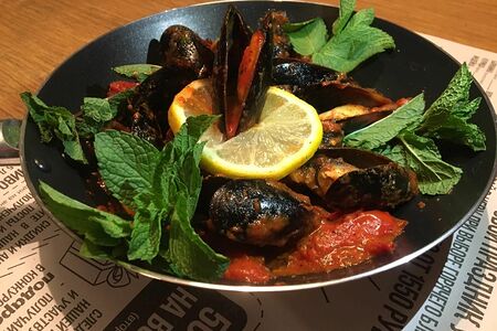 Мидии в томатном соусе