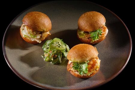 Бао-бургеры с креветкой и угрем