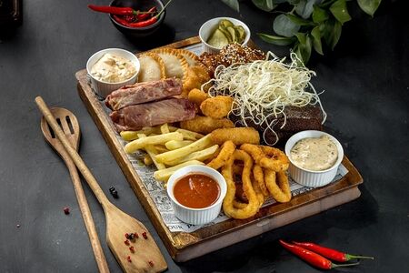 Ассорти из закусок к пиву