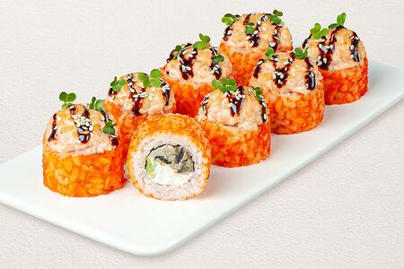 Шеф-ролл с угрём и лососем