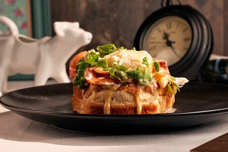 Яйцо Бенедикт с лососем