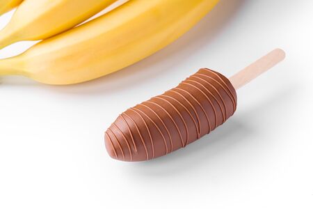 Банан в молочном шоколаде 