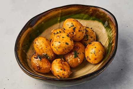 Жареный картофель с травами