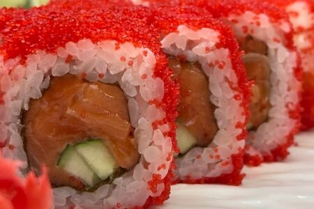 Калифорния с лососем 