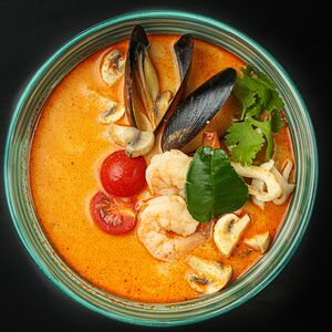 Том ям морепродукты