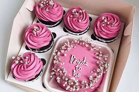 Комбо-набор на девичник Красный бархат с клубникой 