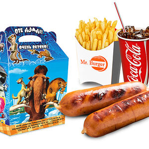 Сосиски + фри + напиток на выбор + маленькая игрушка